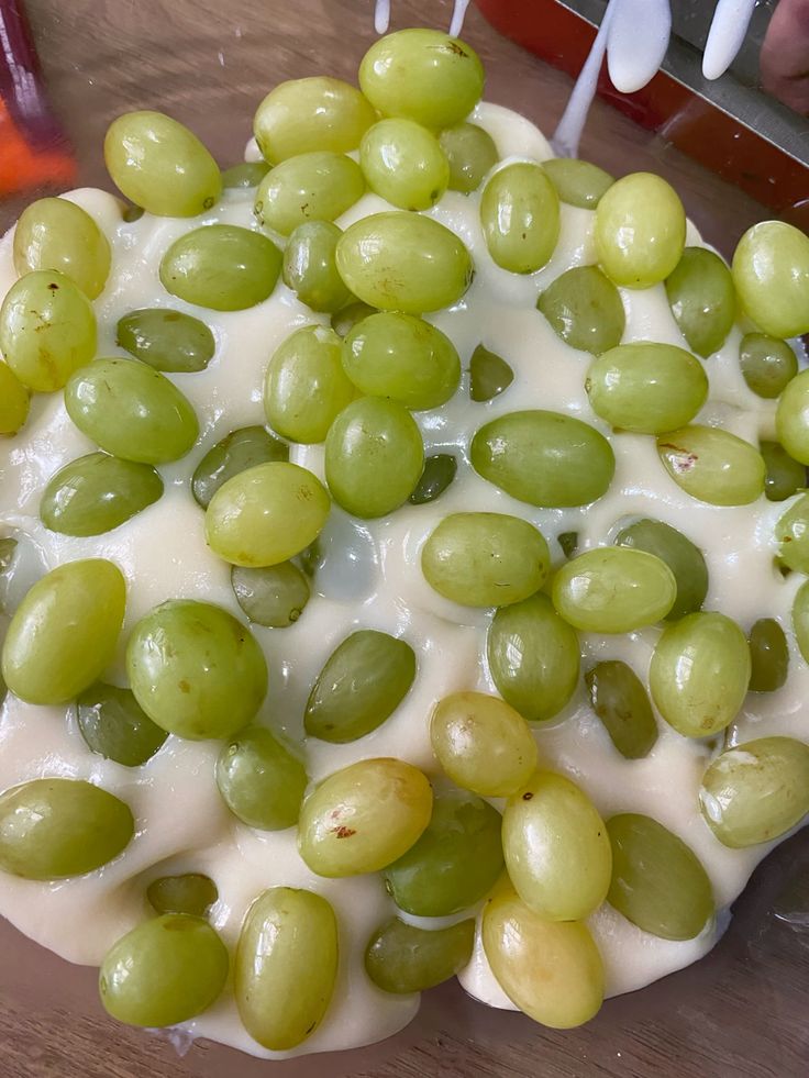 UVAS CON CREMA